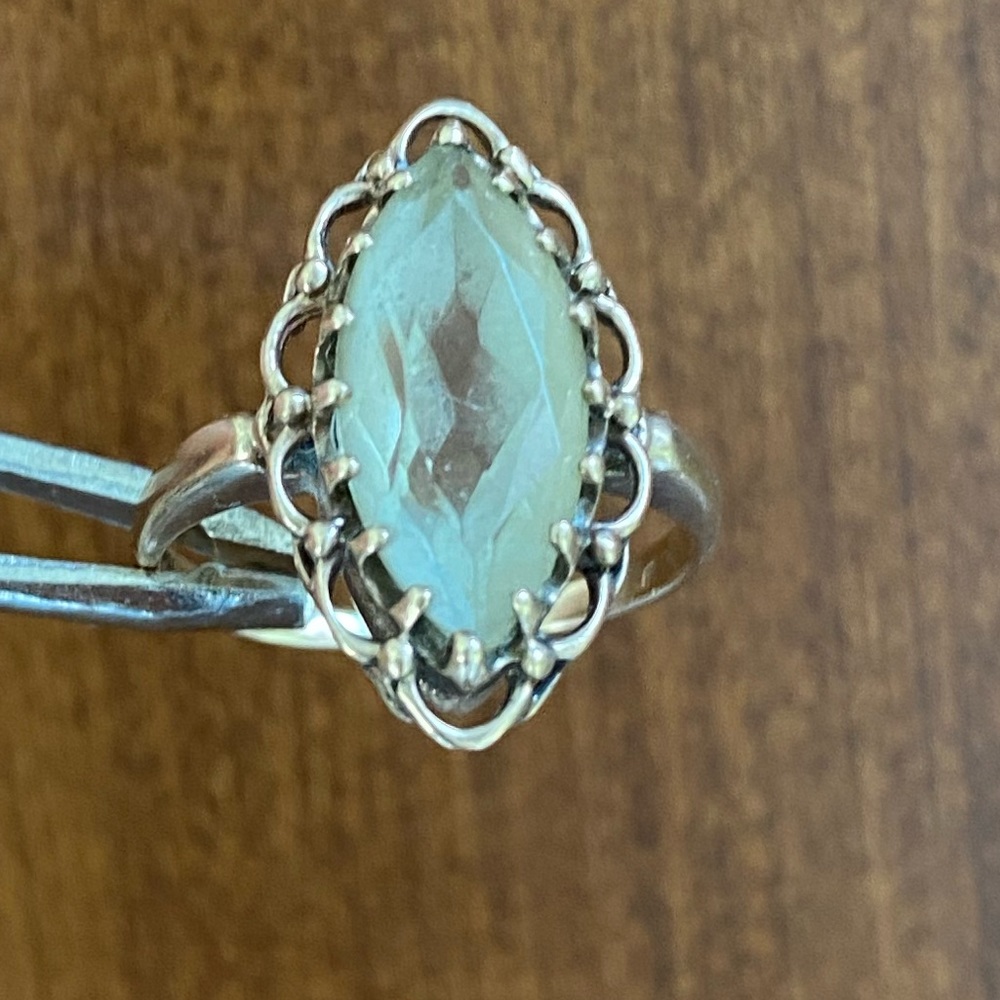 Vintage ring 10K yellow gold peridot marquise cut size 6.5